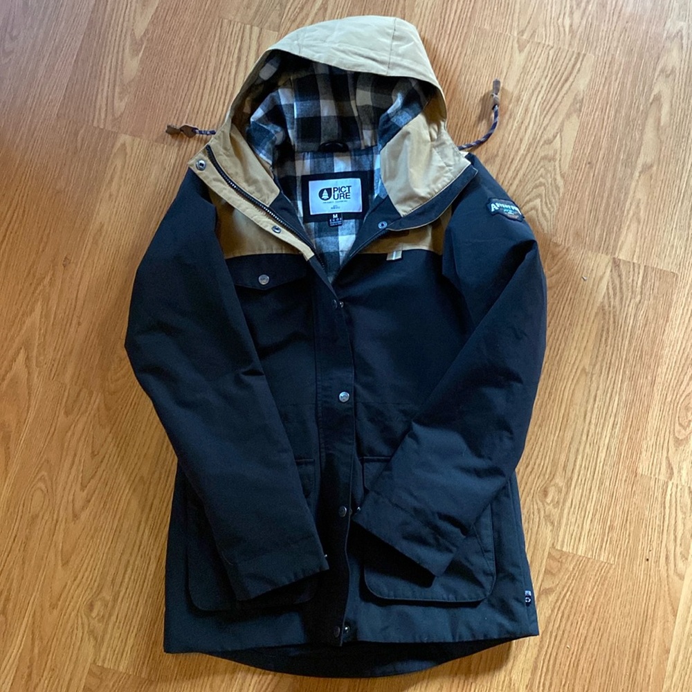 Snowboarding/skiing jacket